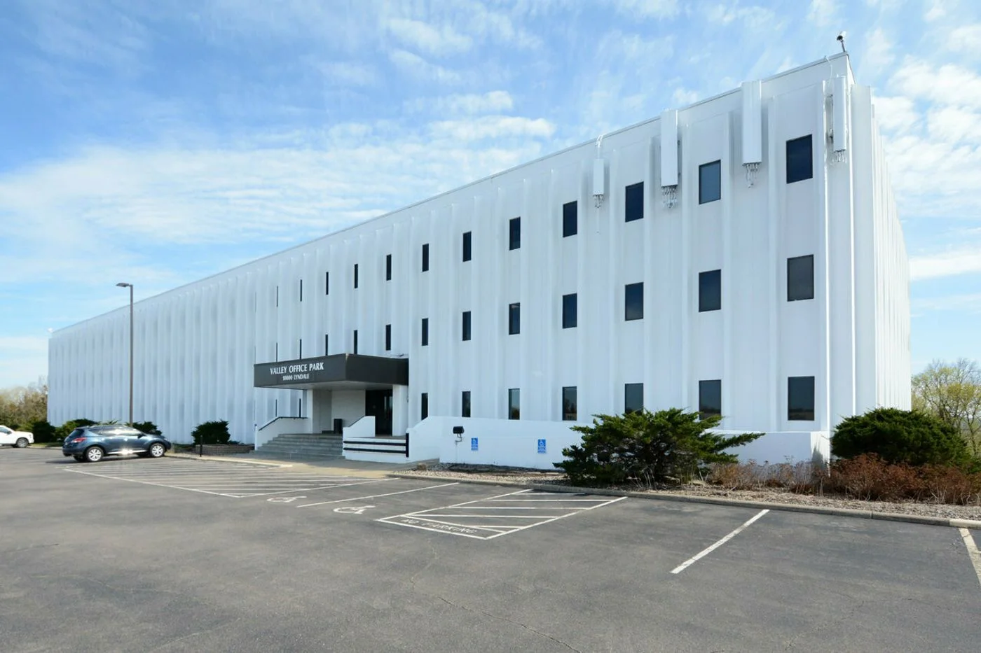 Photo 3 of 10800 Lyndale Ave S, Bloomington, MN 55420