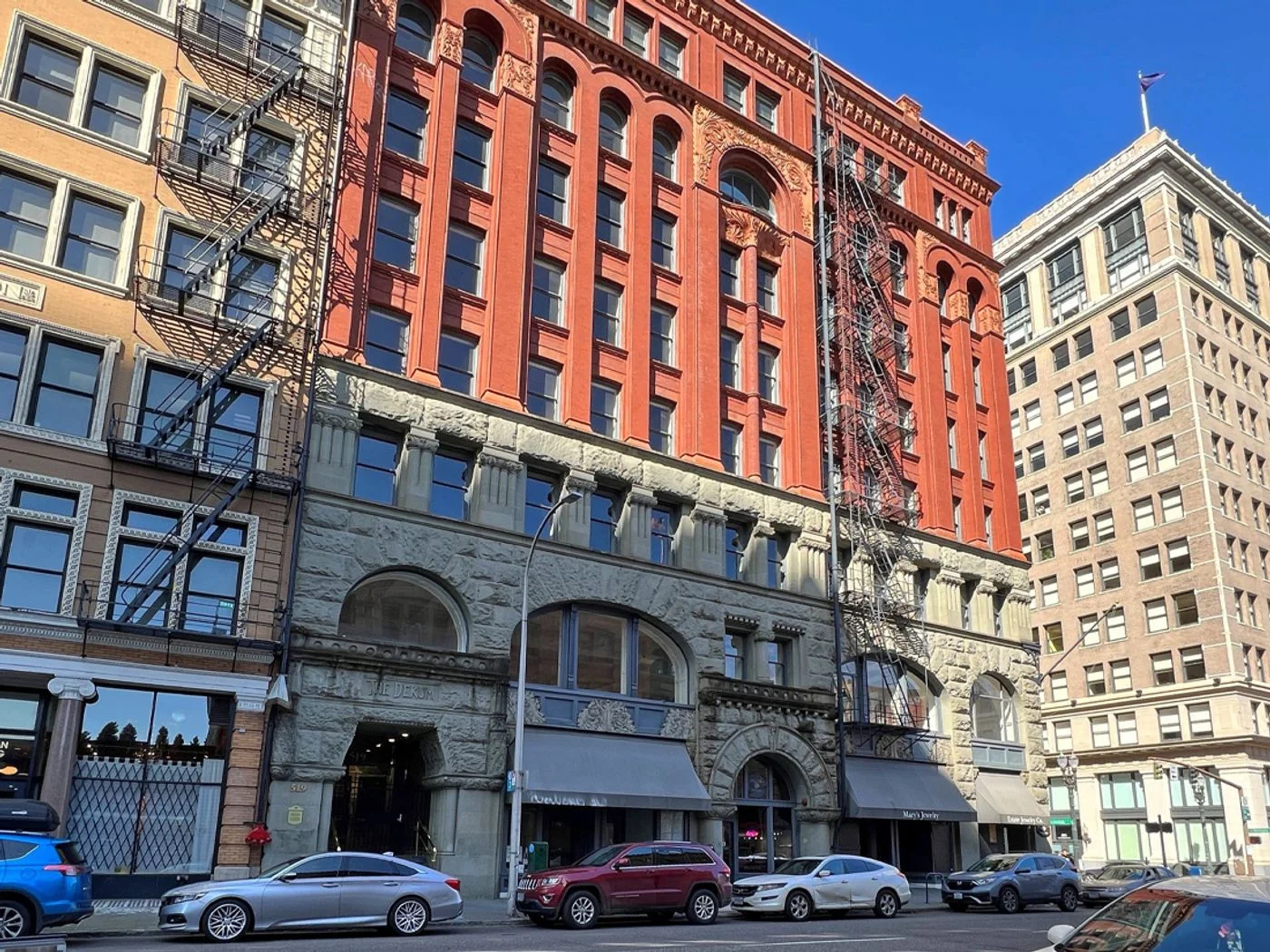 Photo 2 of 519 SW 3rd Ave, Portland, OR 97204