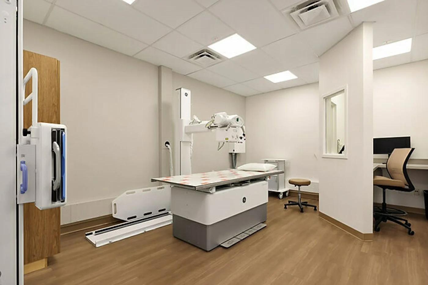 Photo 3 of 10455 White Granite Dr, Oakton, VA 22124