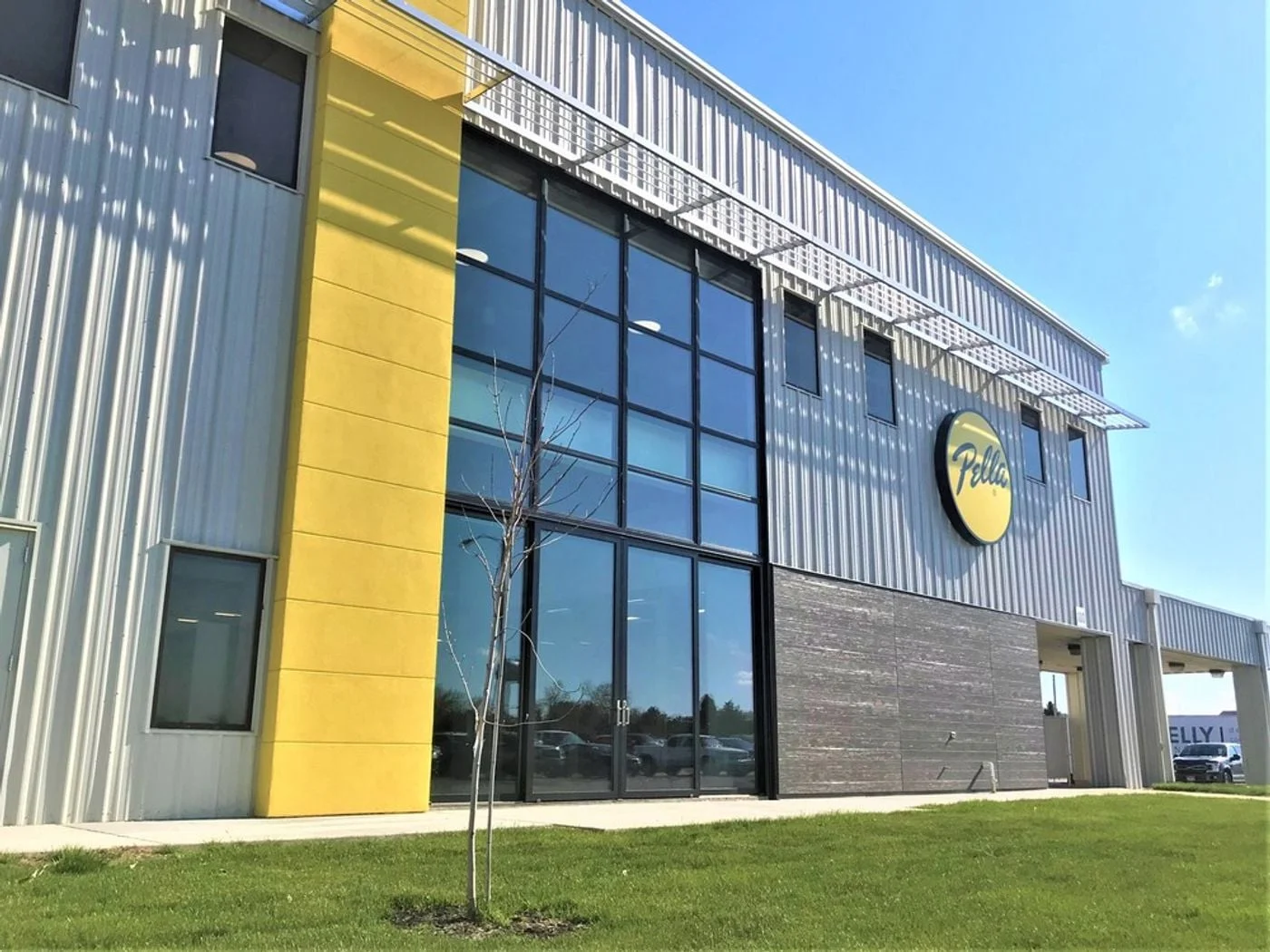 Photo 1 of 300 Centennial Dr, North Sioux City, SD 57049