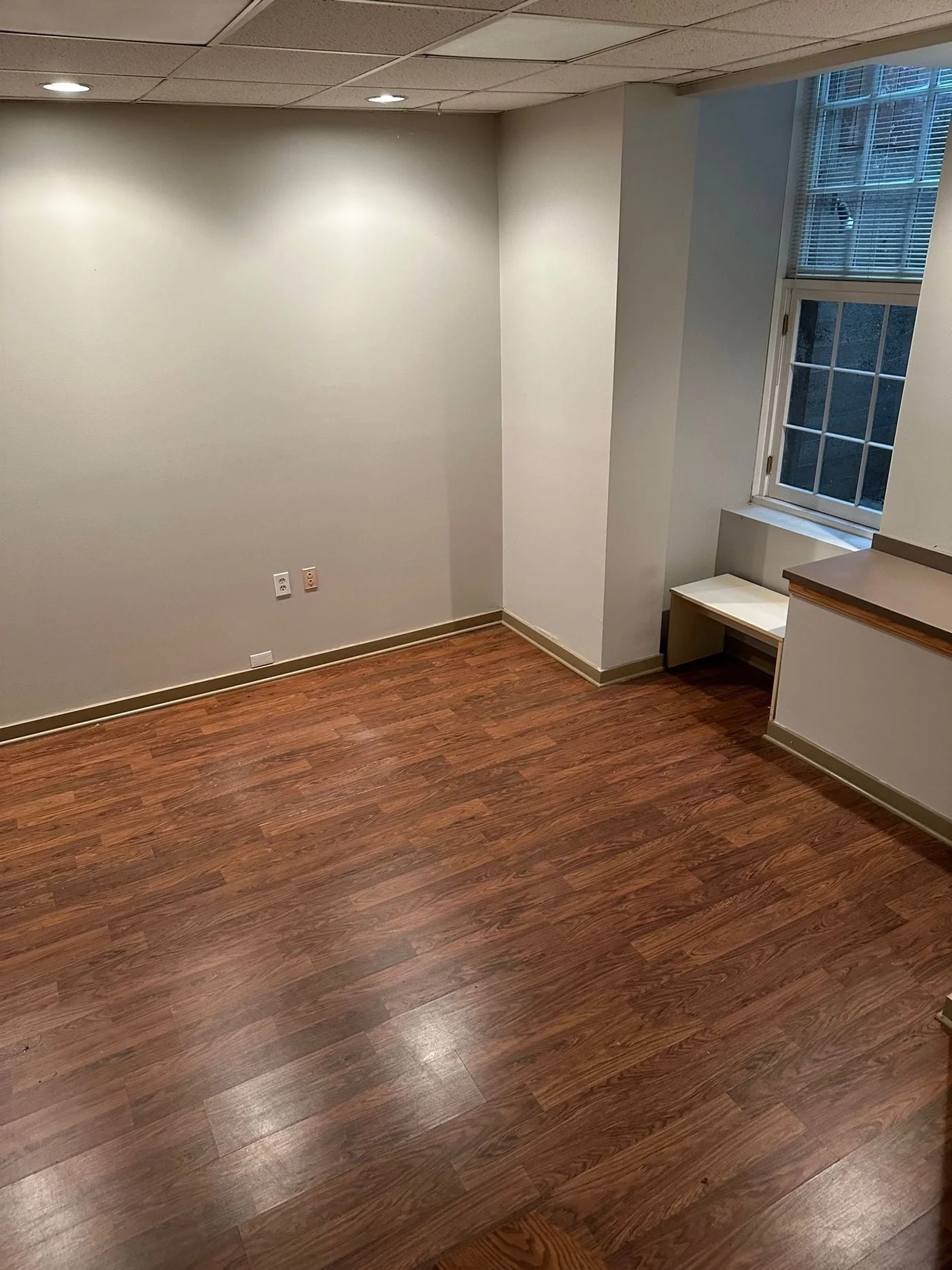 Photo 3 of 118 W 5th St, Covington, KY 41011