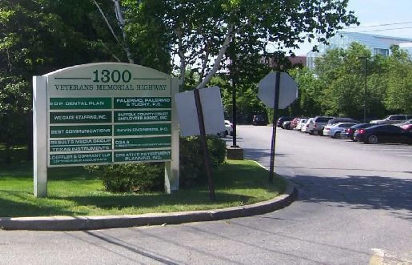 Photo 3 of 1300 Veterans Memorial Hwy, Hauppauge, NY 11788