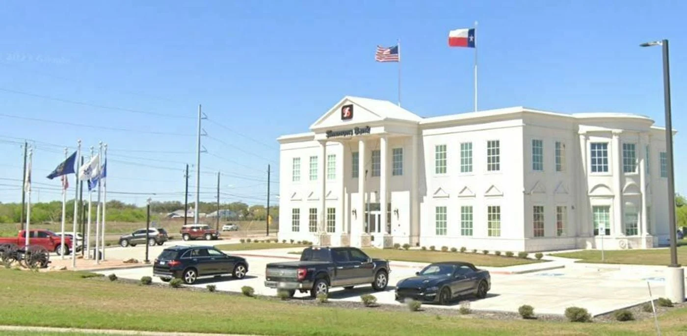 Photo 1 of 2051 Rodd Field Rd, Corpus Christi, TX 78412