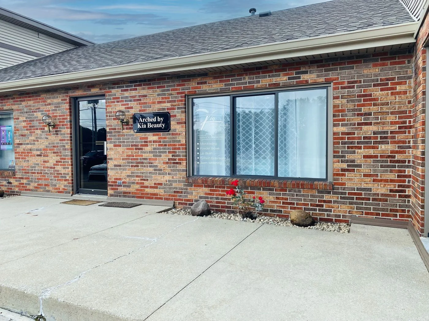 Photo 3 of 5743 Wilkie Dr, Fort Wayne, IN 46804