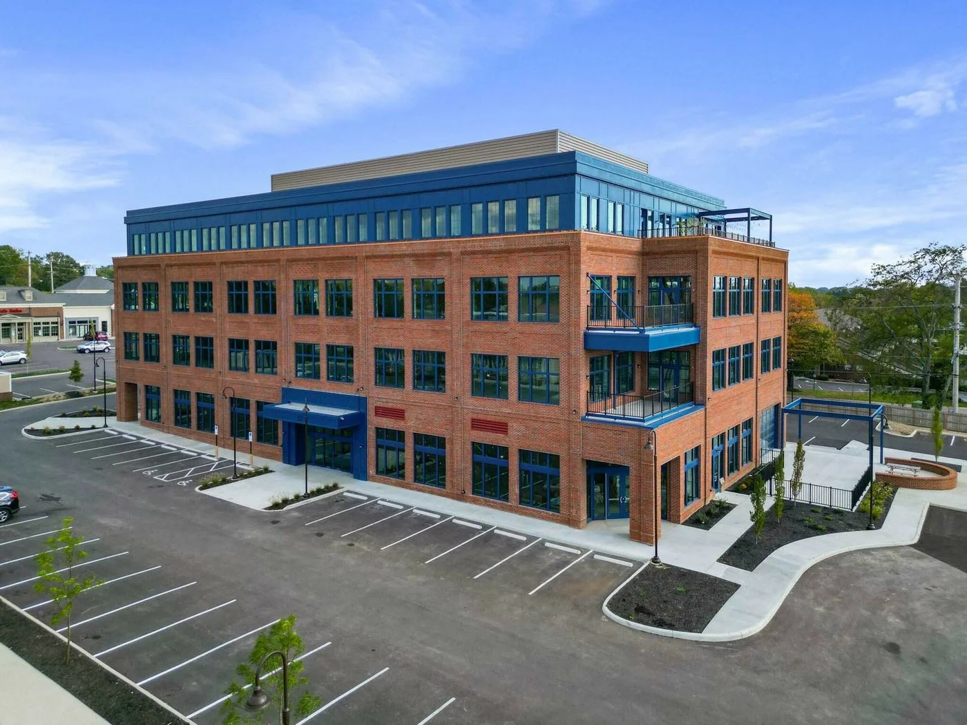 Photo 2 of 121 W Wilson Bridge Rd, Worthington, OH 43085