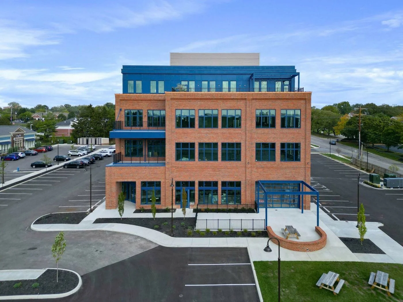 Photo 3 of 121 W Wilson Bridge Rd, Worthington, OH 43085