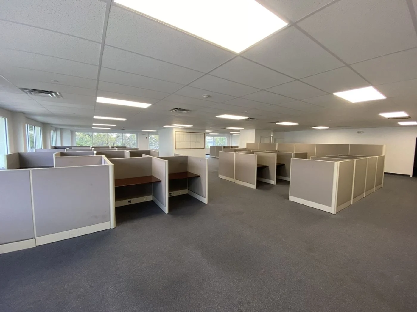 Photo 3 of 6015 31st St E, Bradenton, FL 34203