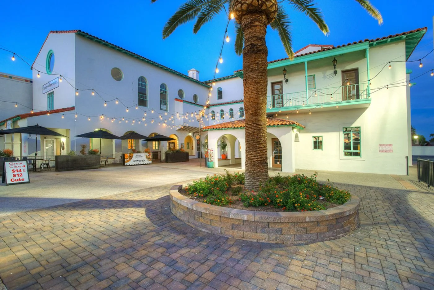 Photo 1 of 1820 W Northern Ave, Phoenix, AZ 85021