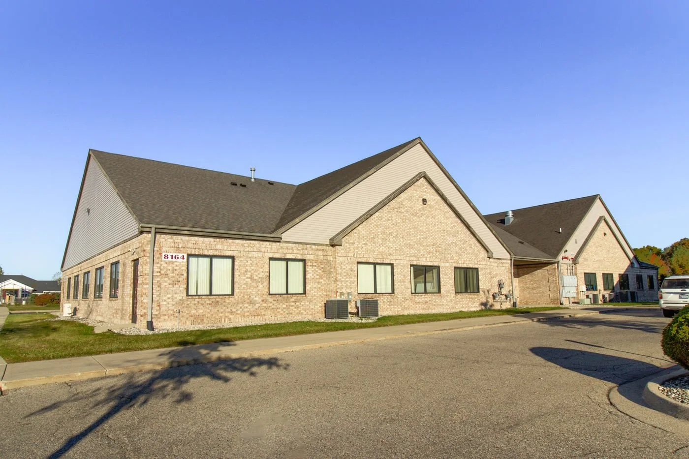 Photo-2 of 8164 Executive Ct, Lansing, MI 48917