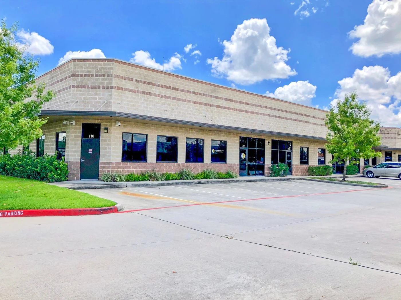 Photo 3 of 500 Spring Hill Dr, Spring, TX 77386