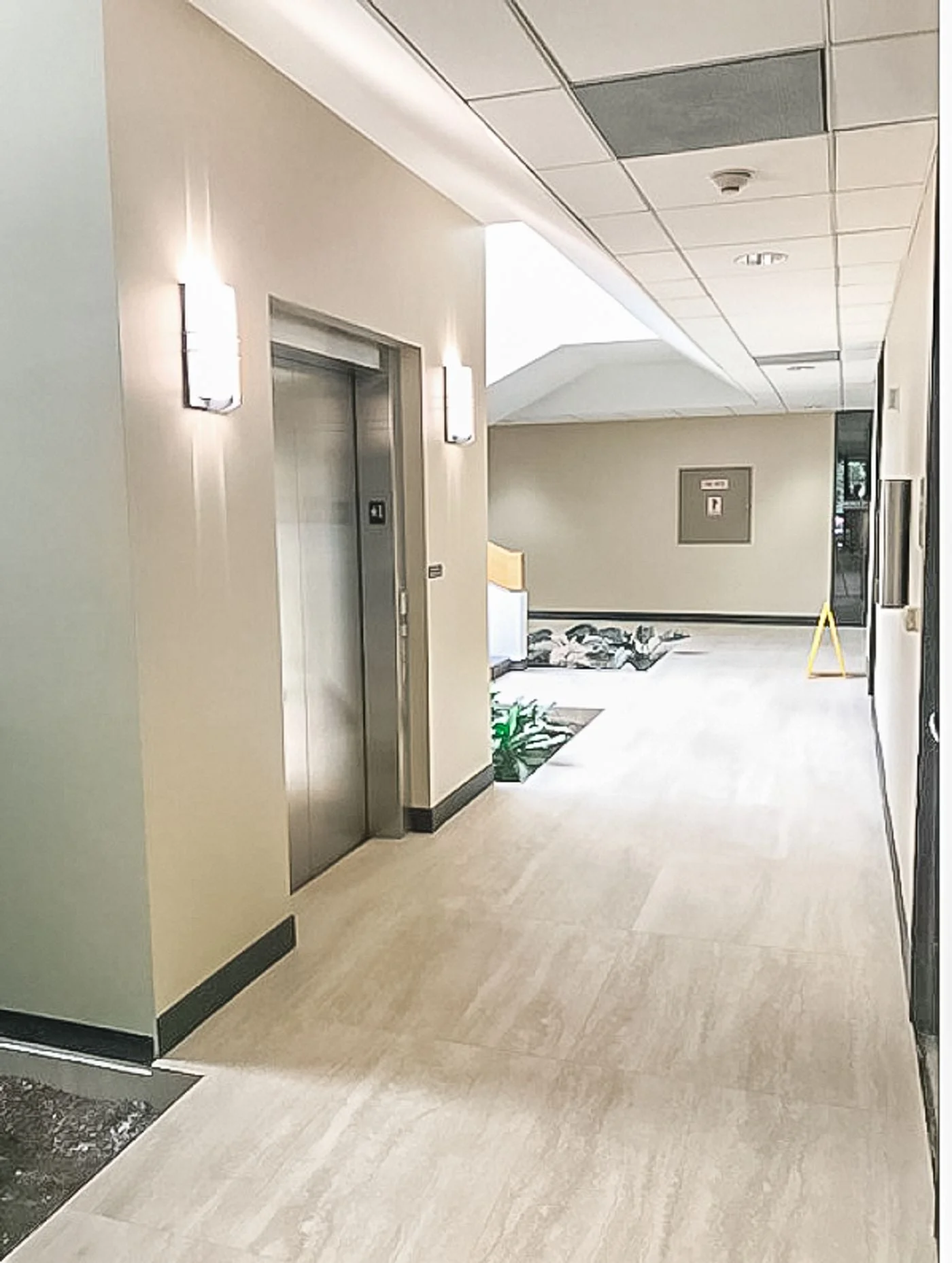 Photo 2 of 2202 Timberloch Pl, The Woodlands, TX 77380