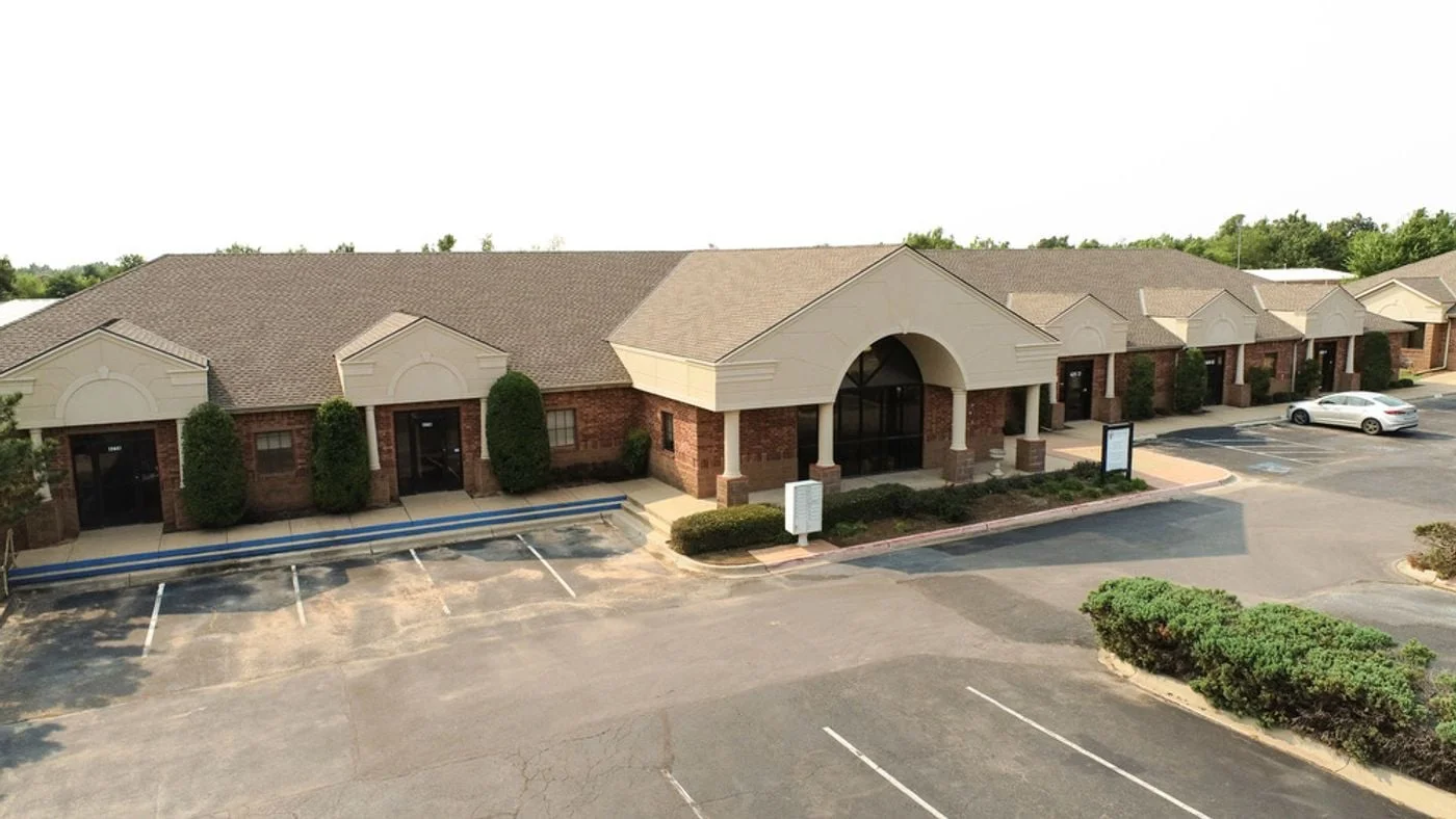 Photo 2 of 401-441 S Fretz Ave, Edmond, OK 73003