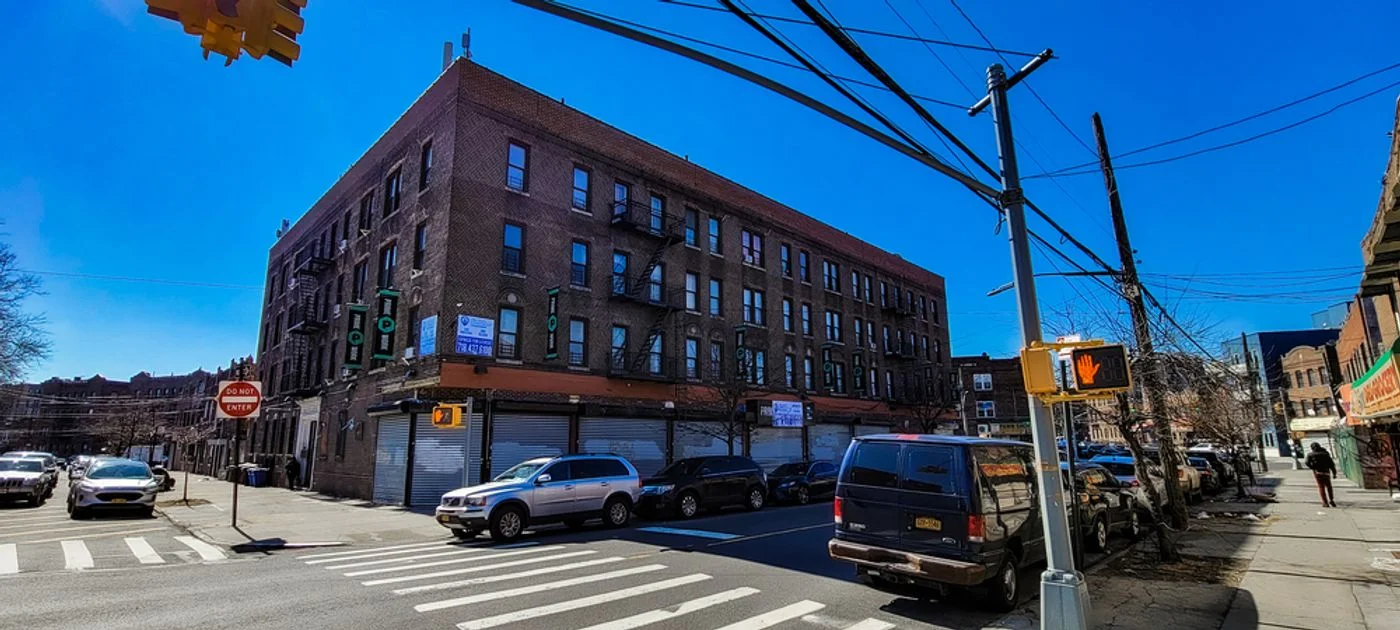 Photo 3 of 12 Newport St, Brooklyn, NY 11212