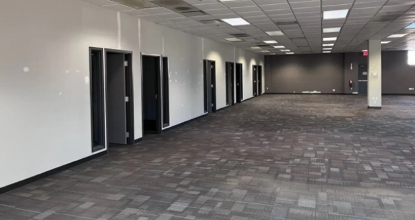 Photo 3 of 211 Lake Dr, Newark, DE 19702