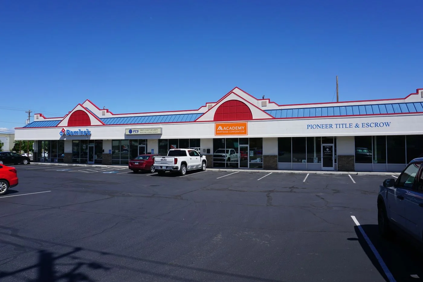 Photo 3 of 115 E Highland Ave, Hermiston, OR 97838