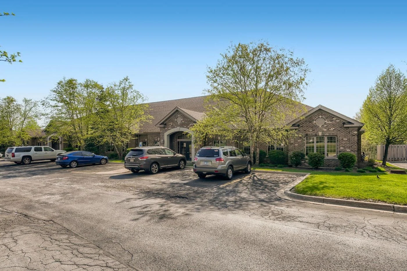 Photo 2 of 108 S Wynstone Park Dr, North Barrington, IL 60010