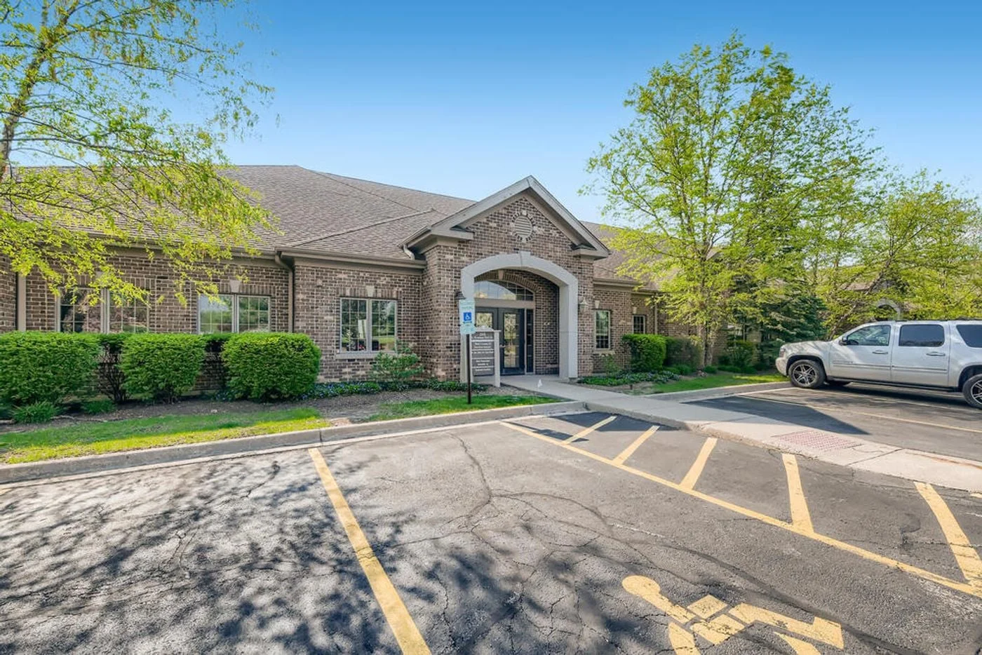 Photo 3 of 108 S Wynstone Park Dr, North Barrington, IL 60010