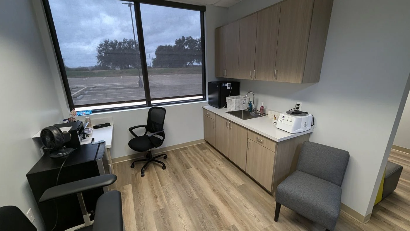 Photo 2 of 2951 Kinwest Pkwy, Irving, TX 75063