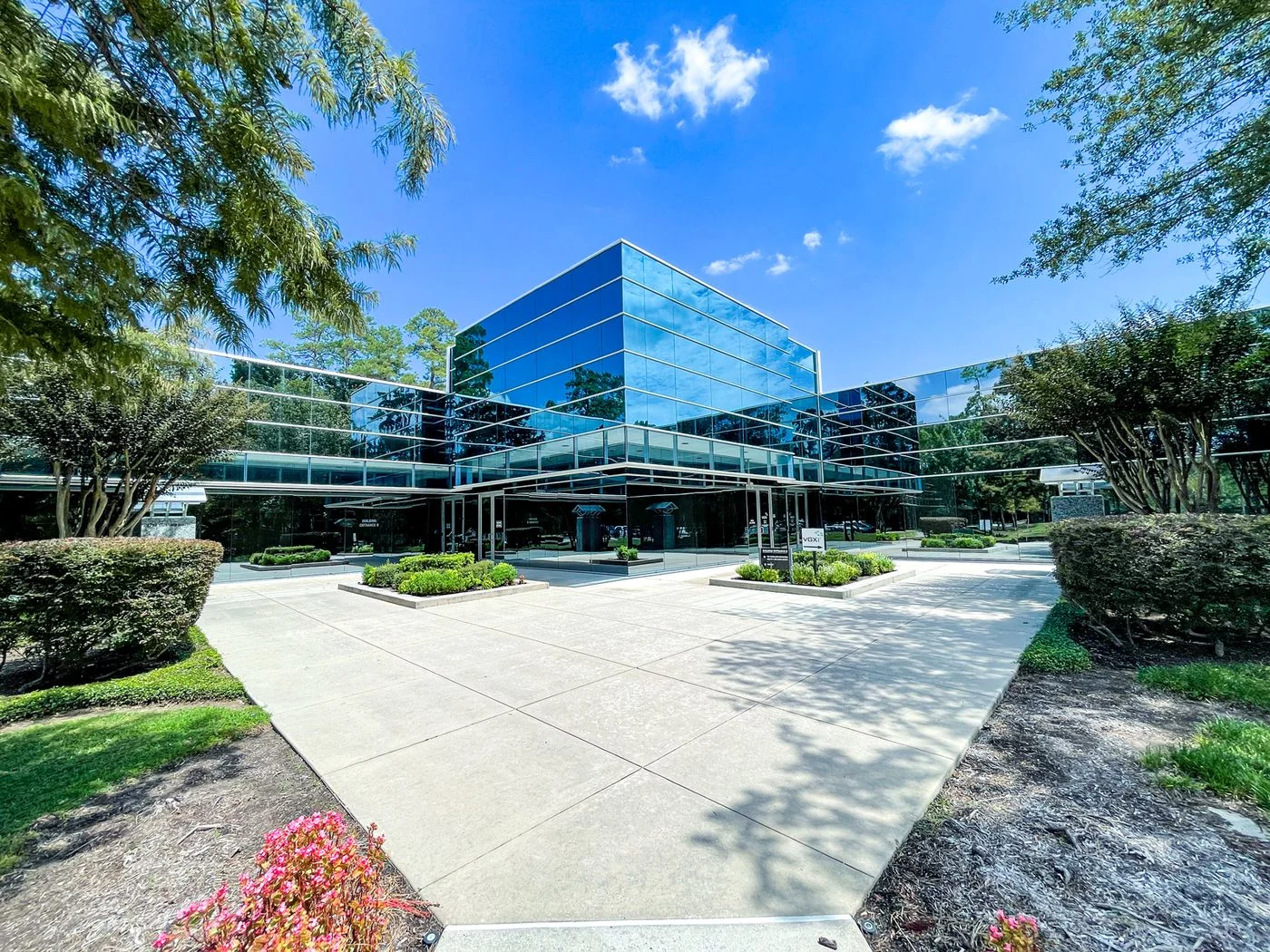 Photo 2 of 2700 Research Forest Dr, The Woodlands, TX 77381