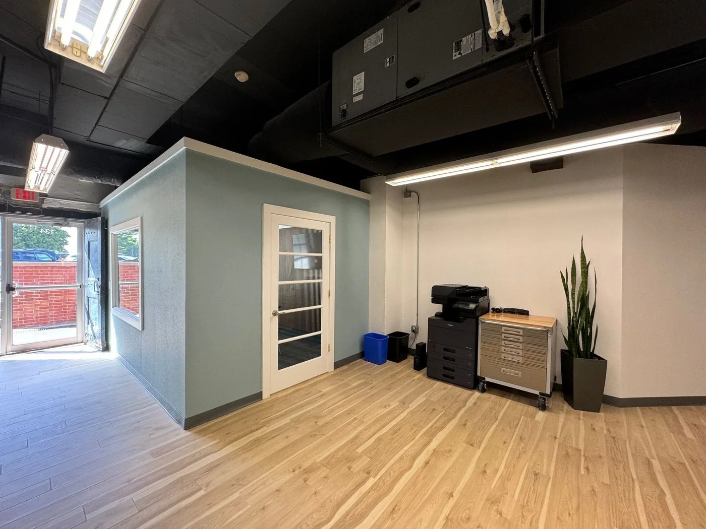 Photo 3 of 431 S Jefferson Ave, Springfield, MO 65806