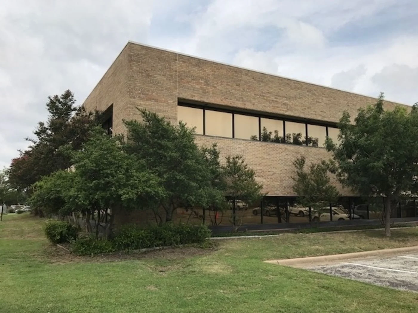 Photo 1 of 1750 N Collins Blvd, Richardson, TX 75080