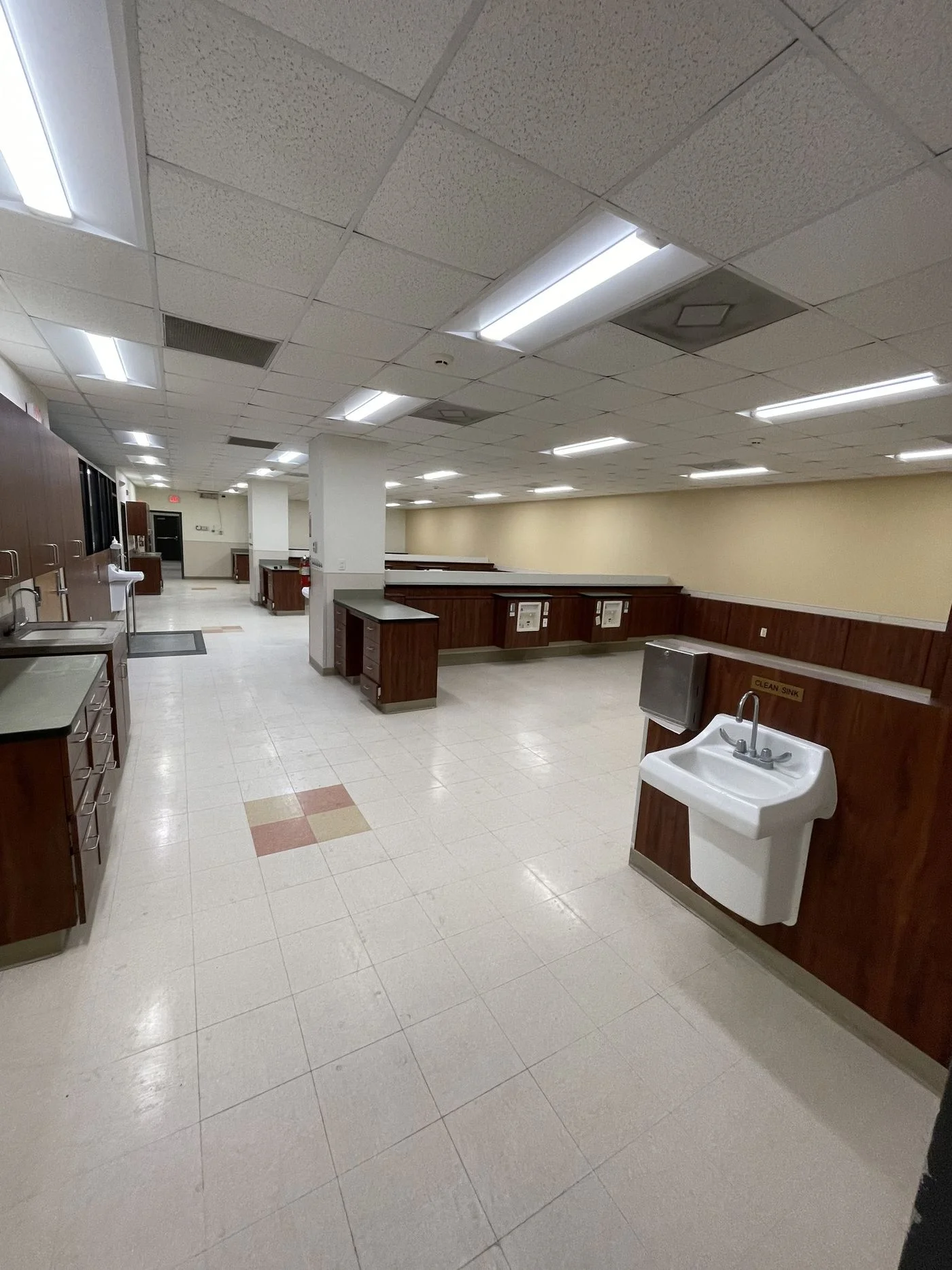 Photo 2 of 2812 Williams St, Savannah, GA 31404