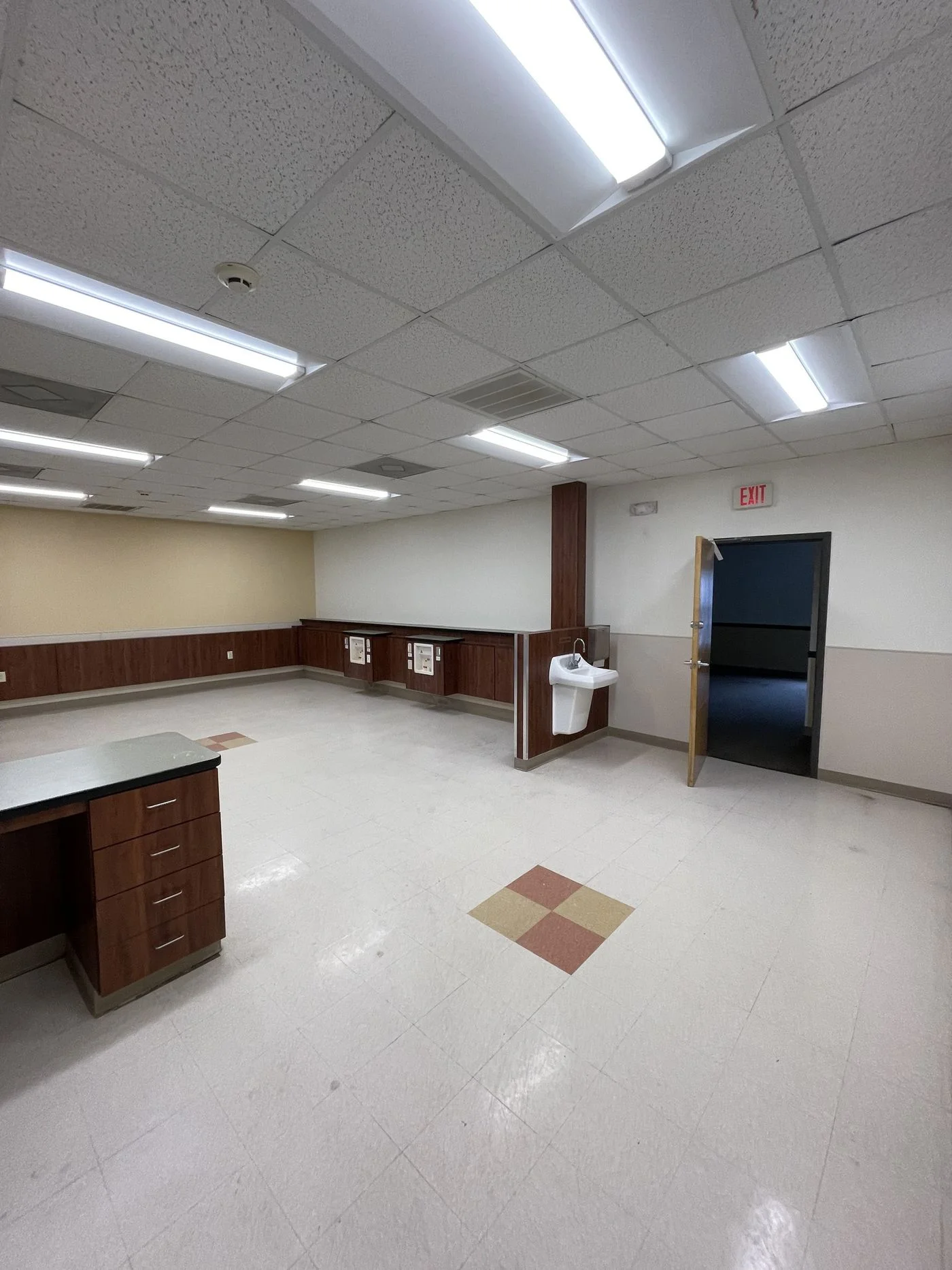 Photo 3 of 2812 Williams St, Savannah, GA 31404