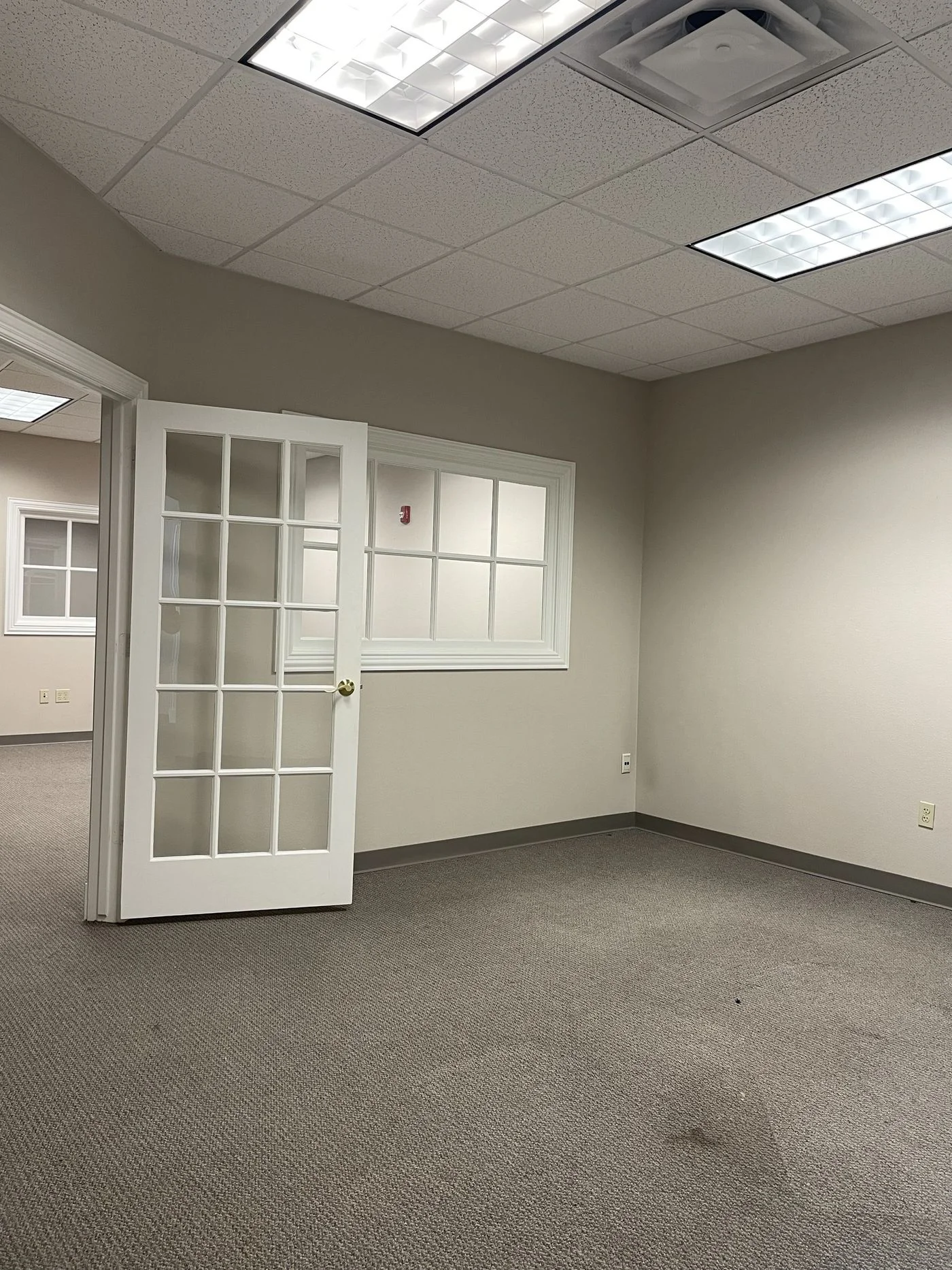 Photo 3 of 2343 N Main St, Pearland, TX 77581