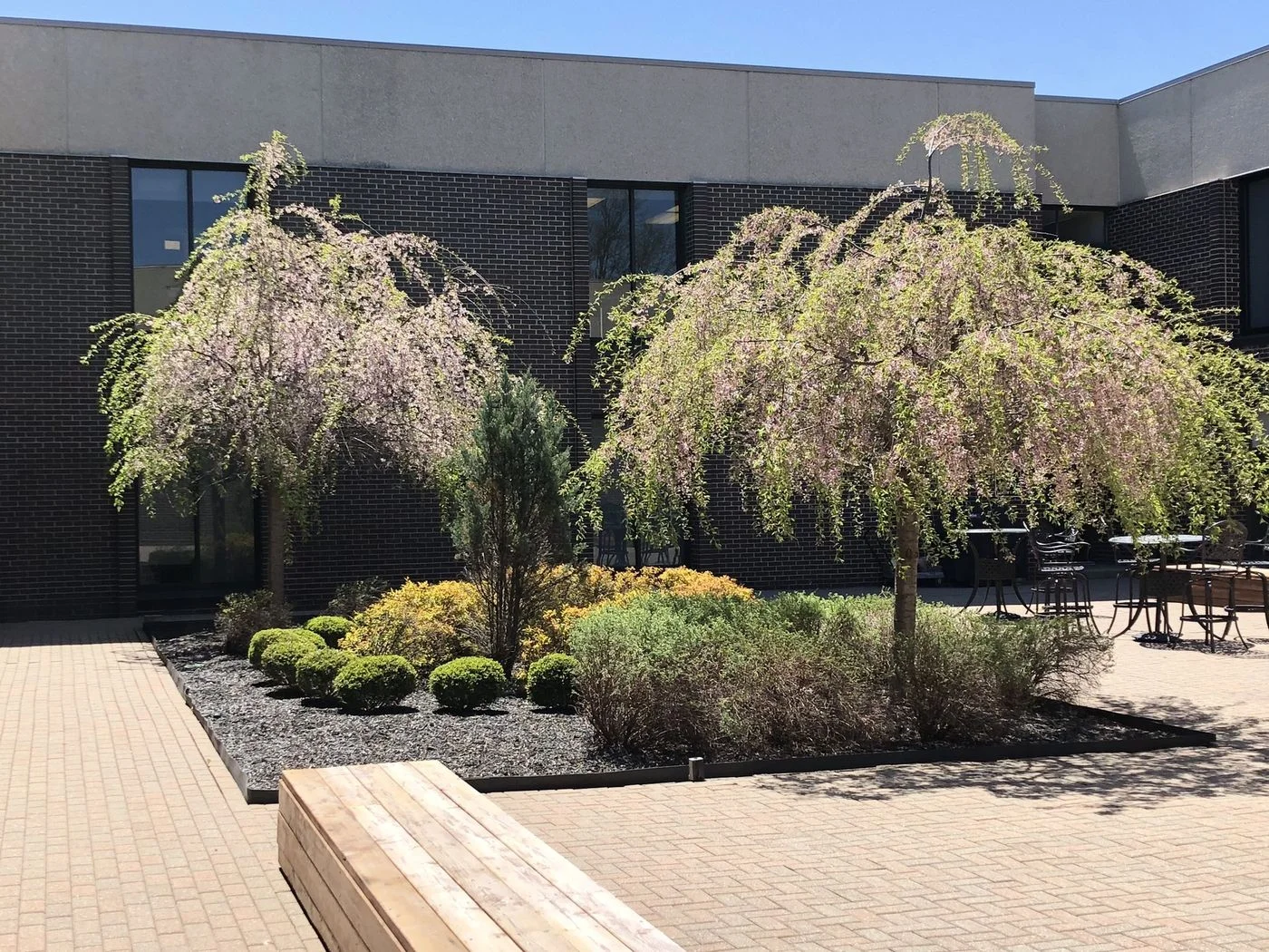 Photo 3 of 1550 Old Henderson Rd, Columbus, OH 43220