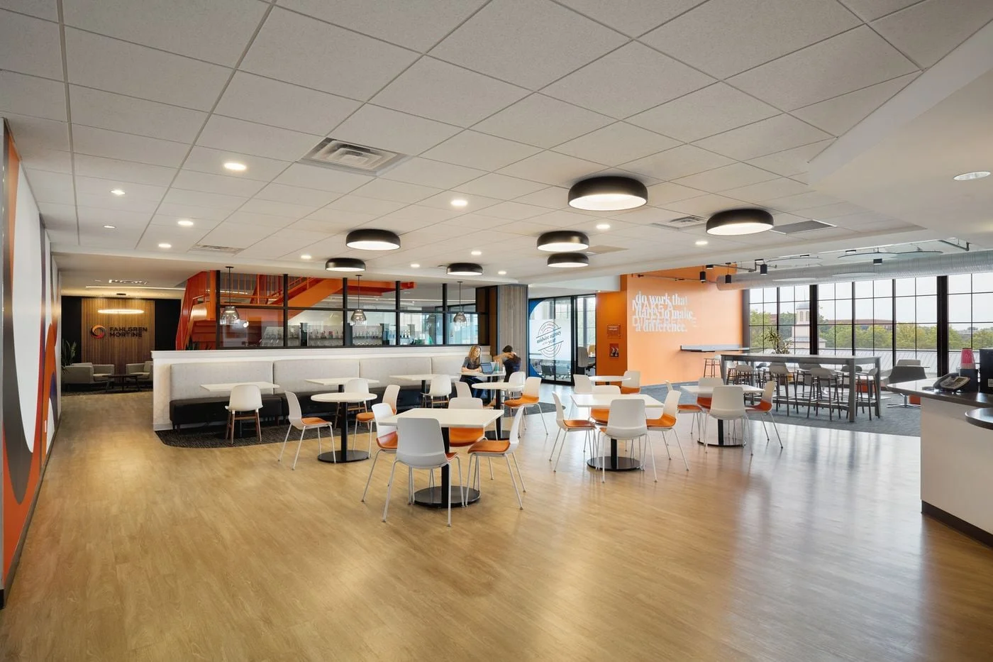 Photo 2 of 4030 Easton Sta, Columbus, OH 43219