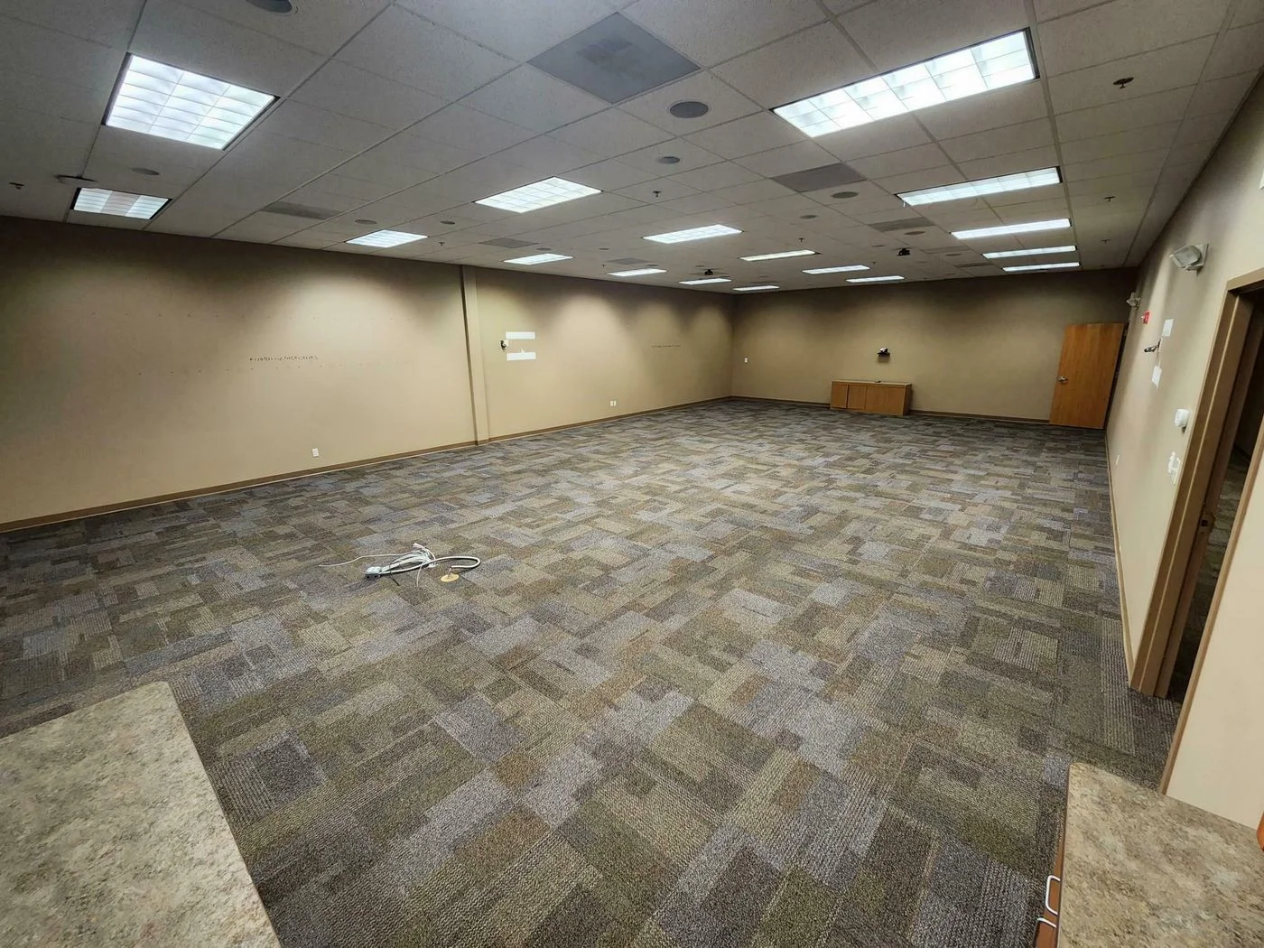 Photo 2 of 8101 Birchwood Ct, Johnston, IA 50131