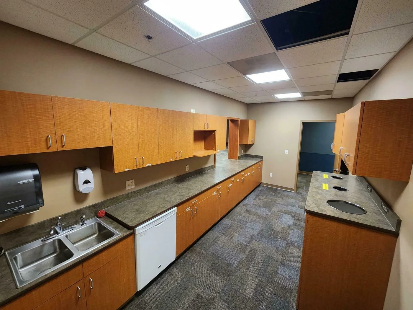 Photo 3 of 8101 Birchwood Ct, Johnston, IA 50131