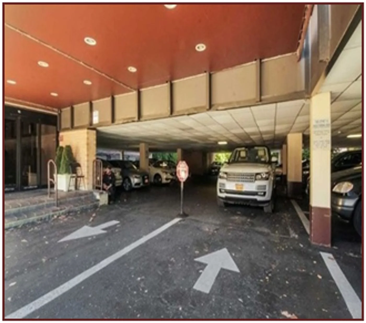 Photo 3 of 29 Barstow Rd, Great Neck, NY 11021