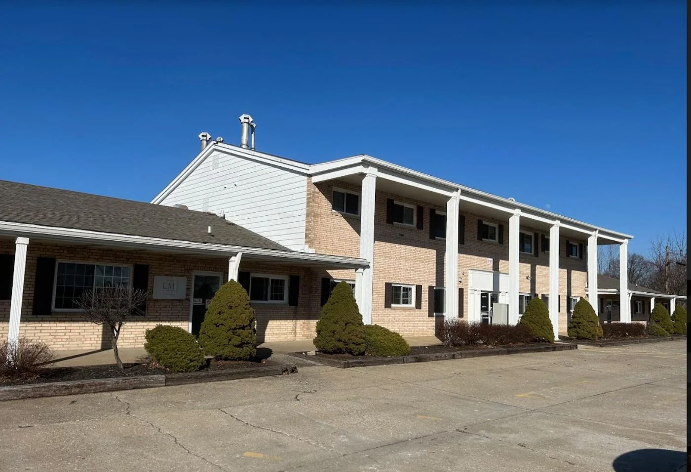 Photo-1 of 215 E Waterloo Rd, Akron, OH 44319