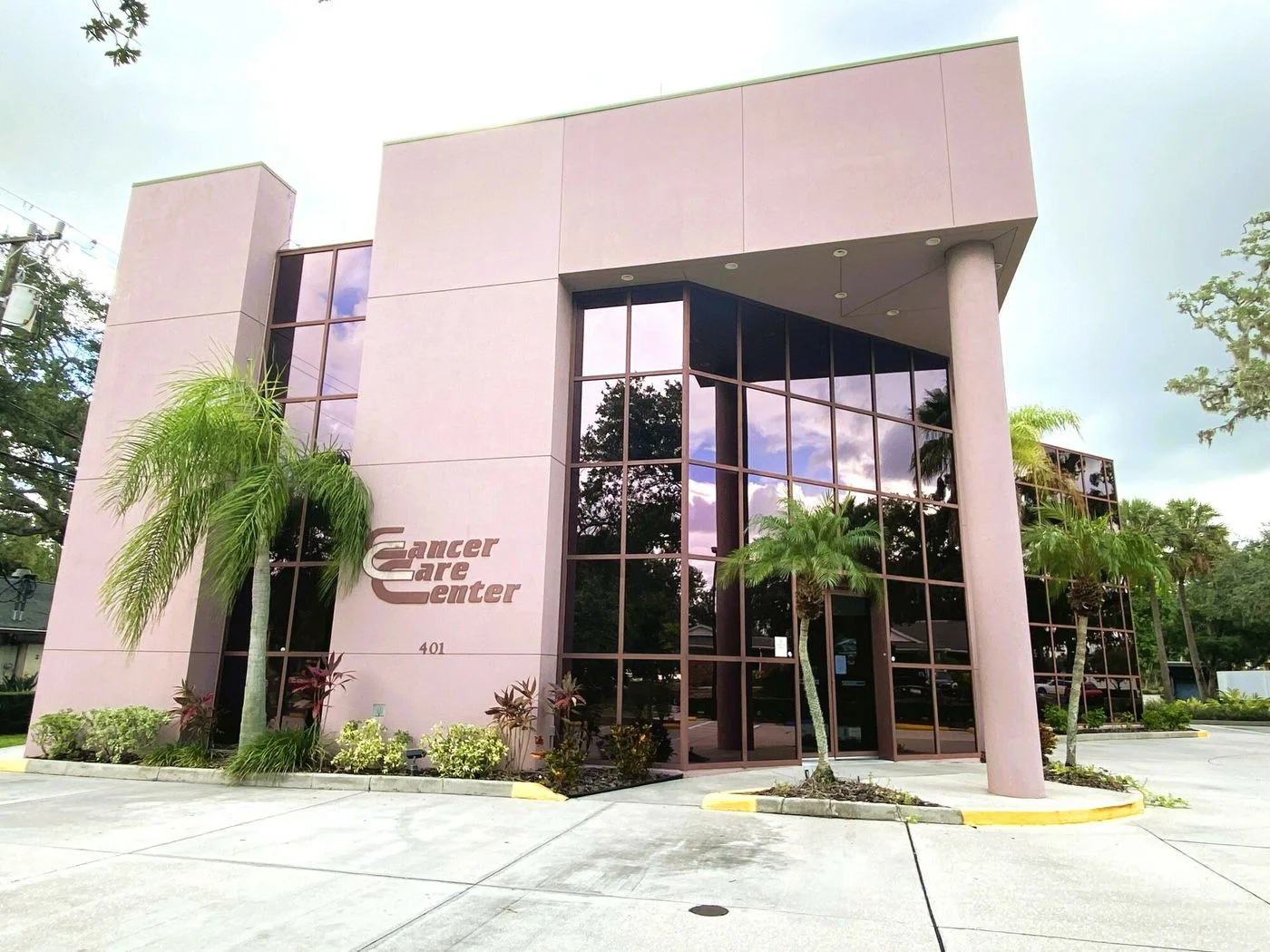 Photo 2 of 401 Manatee Ave E, Bradenton, FL 34208