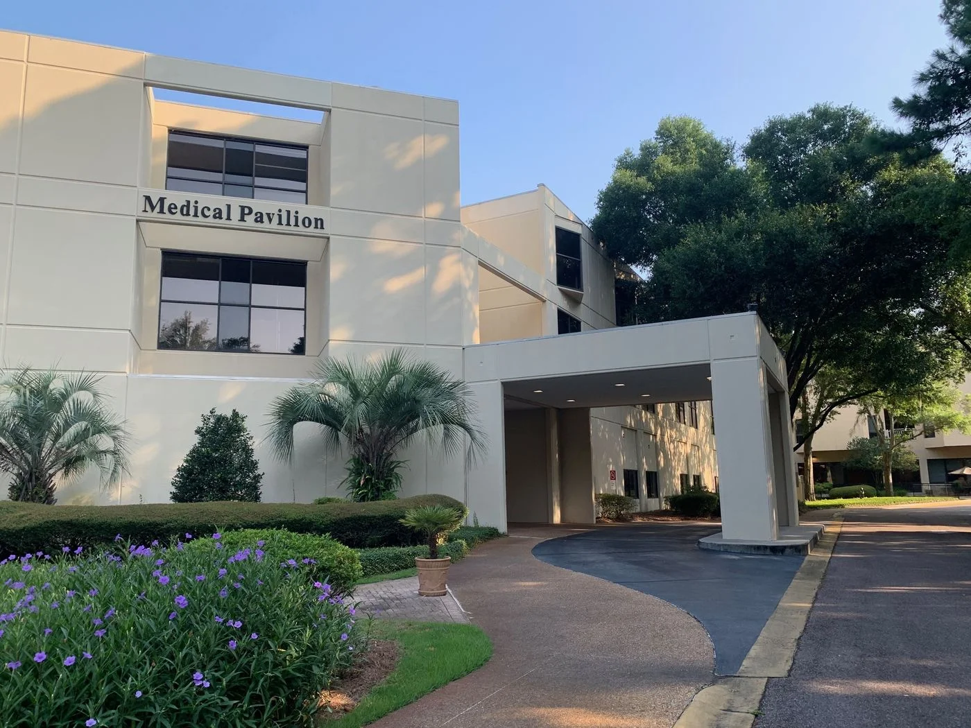 Photo 2 of 25 Hospital Center Blvd, Hilton Head Island, SC 29926