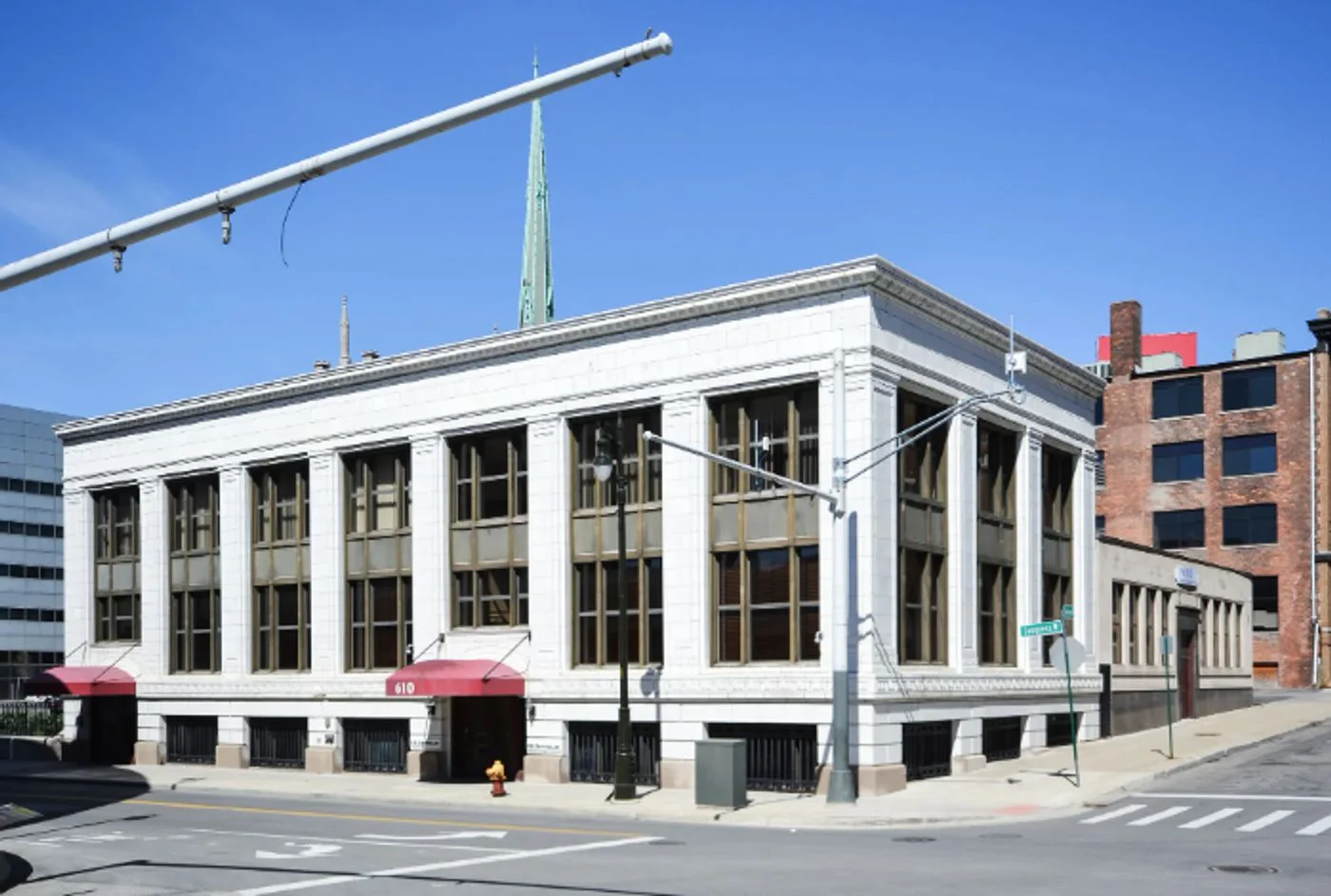 Photo 2 of 610 W Congress St, Detroit, MI 48226