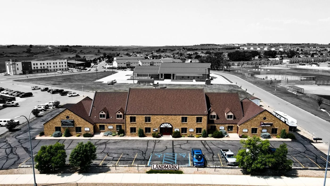 Photo 1 of 1411 W Dakota Pkwy, Williston, ND 58801