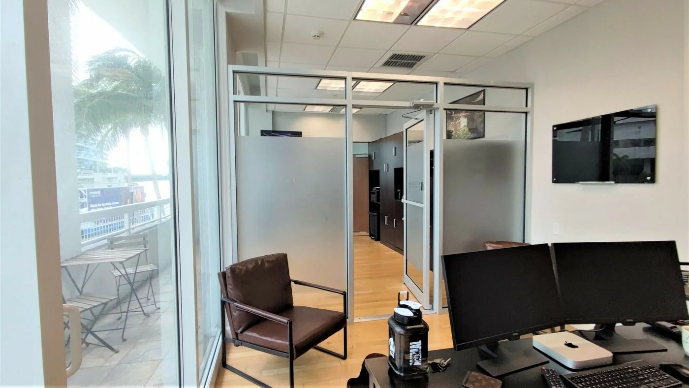 Photo 1 of 31 SE 5th St # CU202, Miami, FL 33131