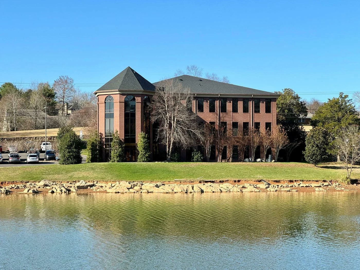 Photo 2 of 9202 S Northshore Dr, Knoxville, TN 37922