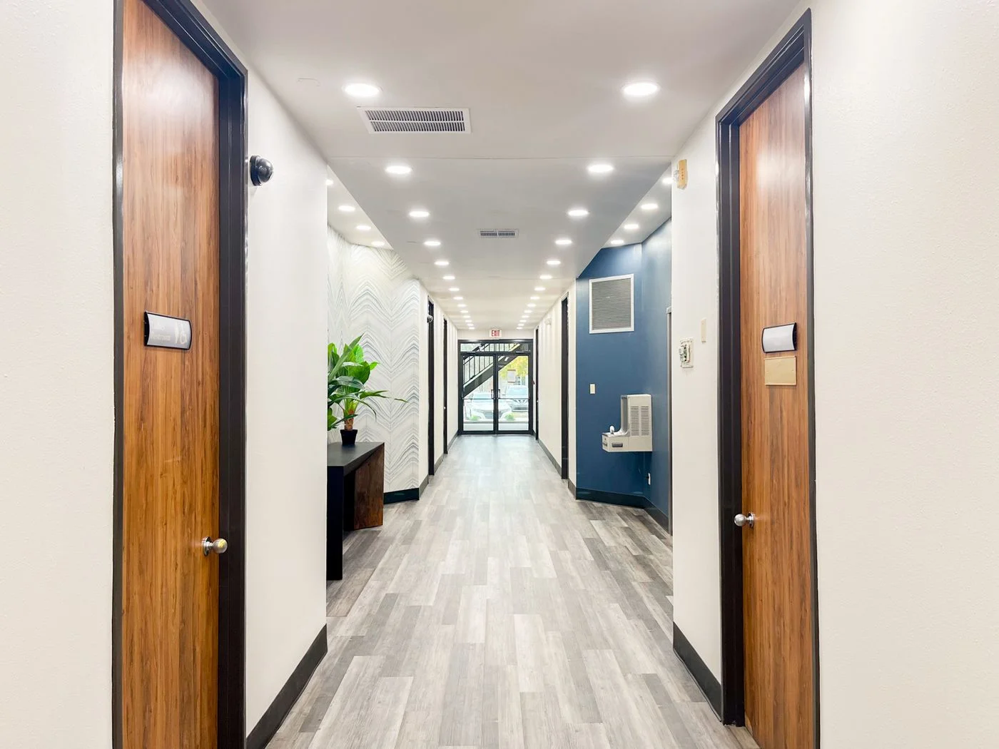 Photo 3 of 3029 S Sherwood Forest Blvd, Baton Rouge, LA 70816