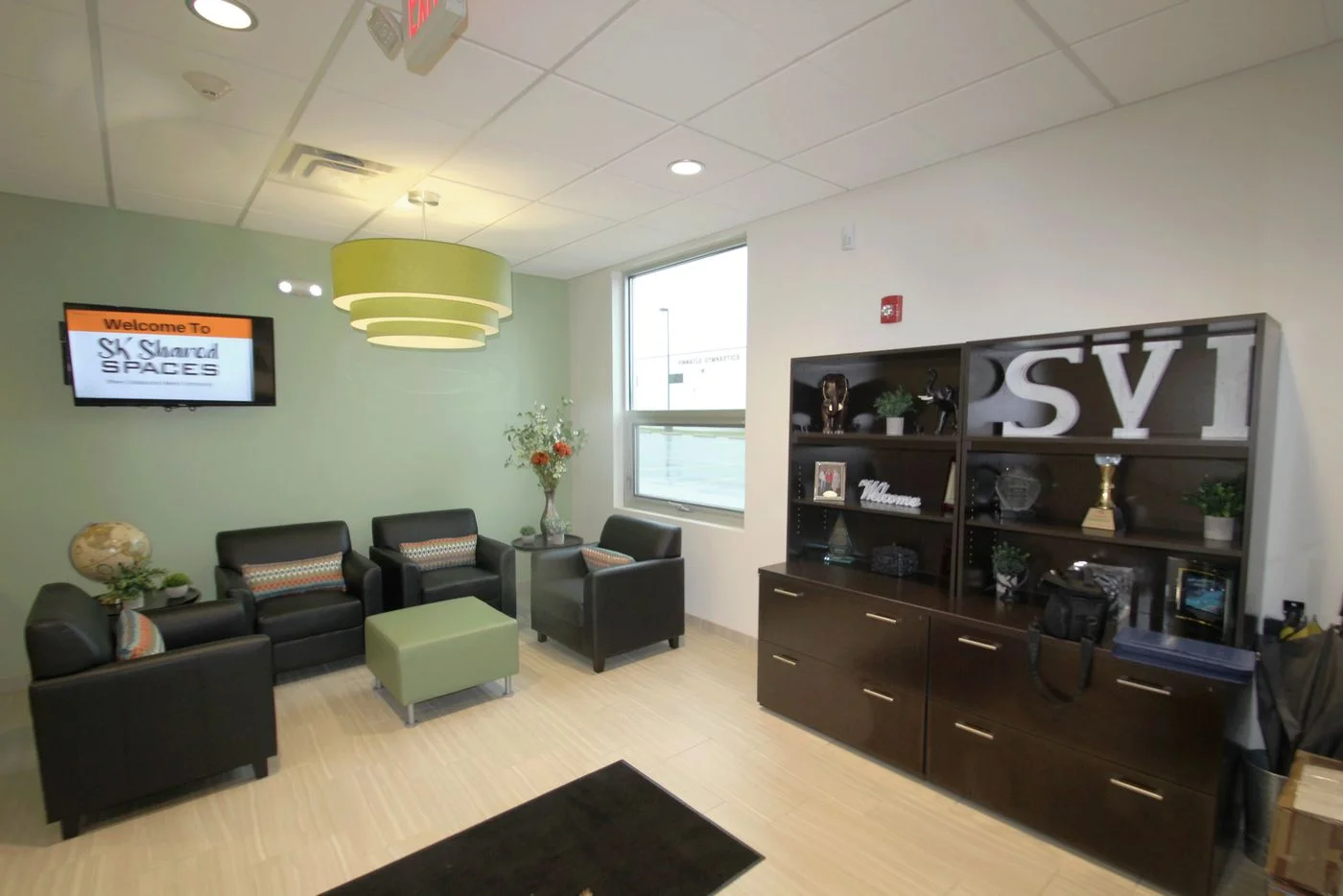 Photo 3 of 5054 Paramount Dr, Medina, OH 44256