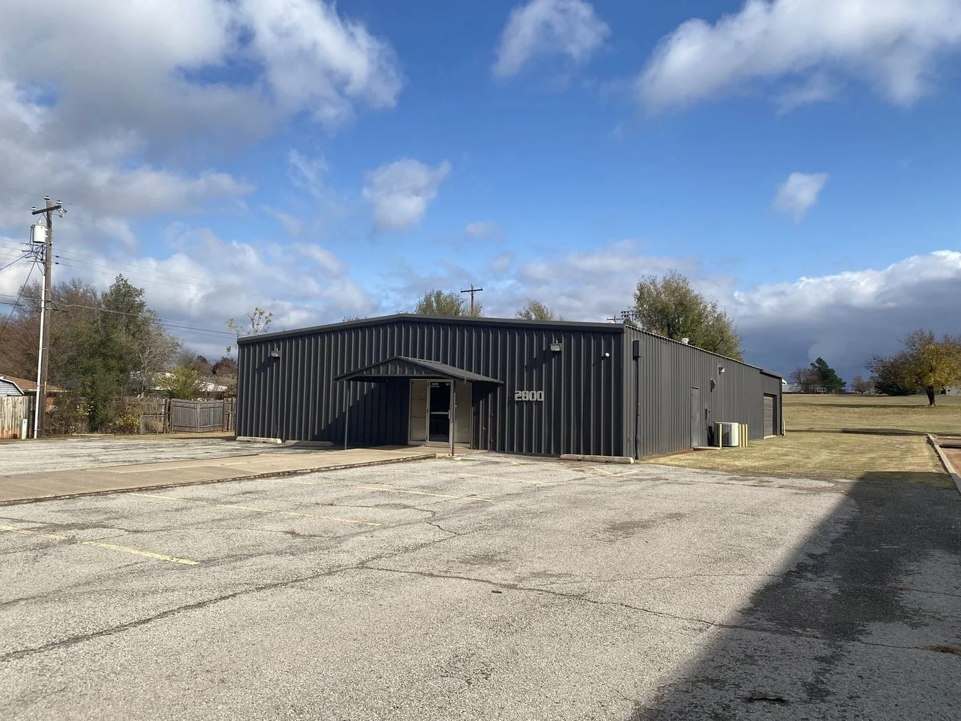 Photo 2 of 2800 S Glenn Ave, Del City, OK 73115