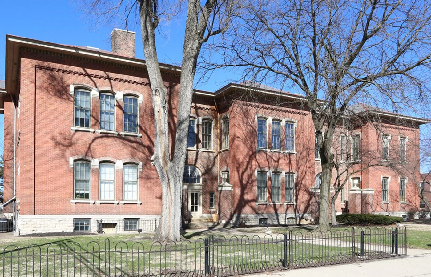 Photo 1 of 929 Harrison Ave, Columbus, OH 43215