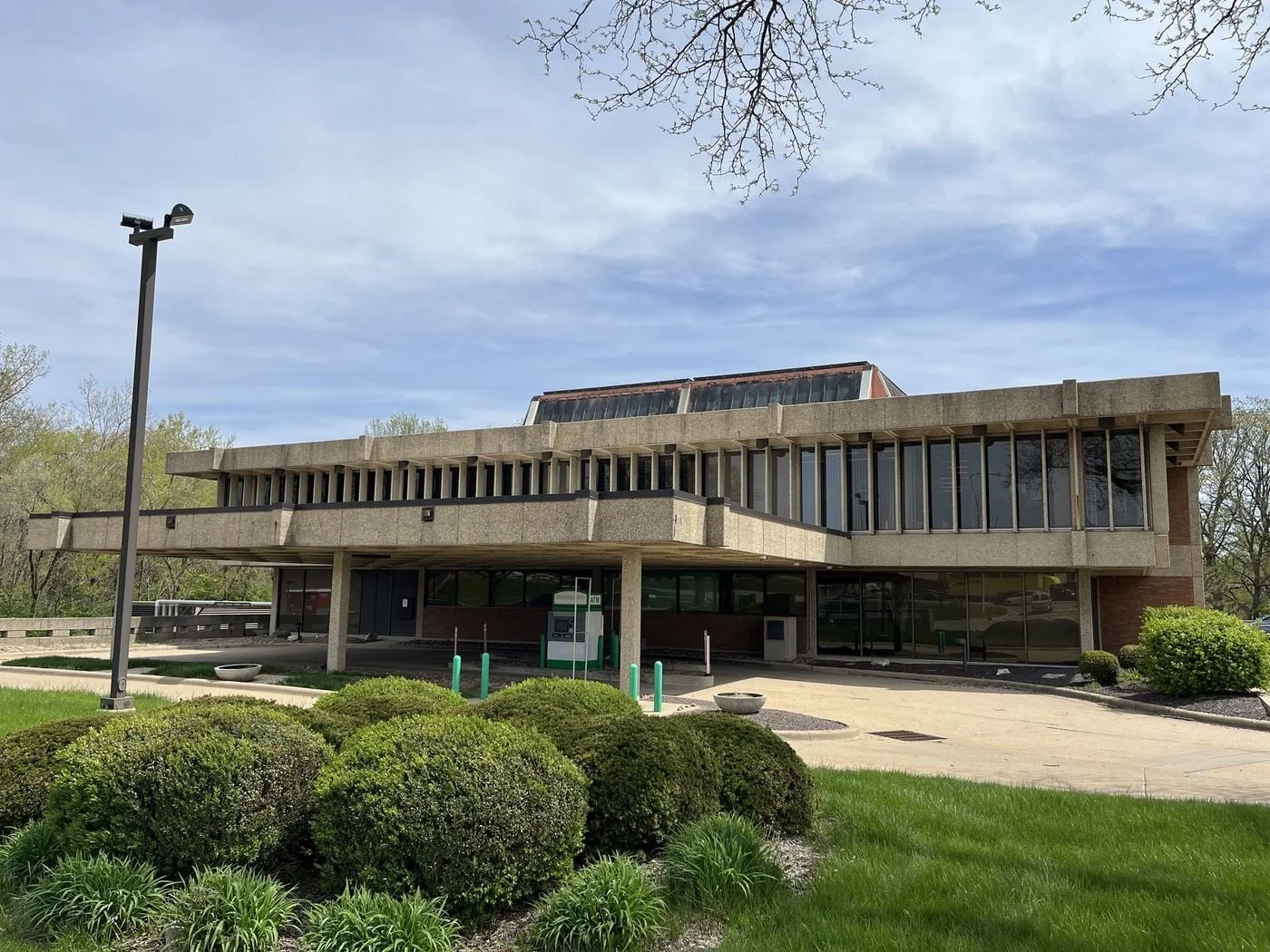 Photo 1 of 4600 N Brandywine Dr, Peoria, IL 61614