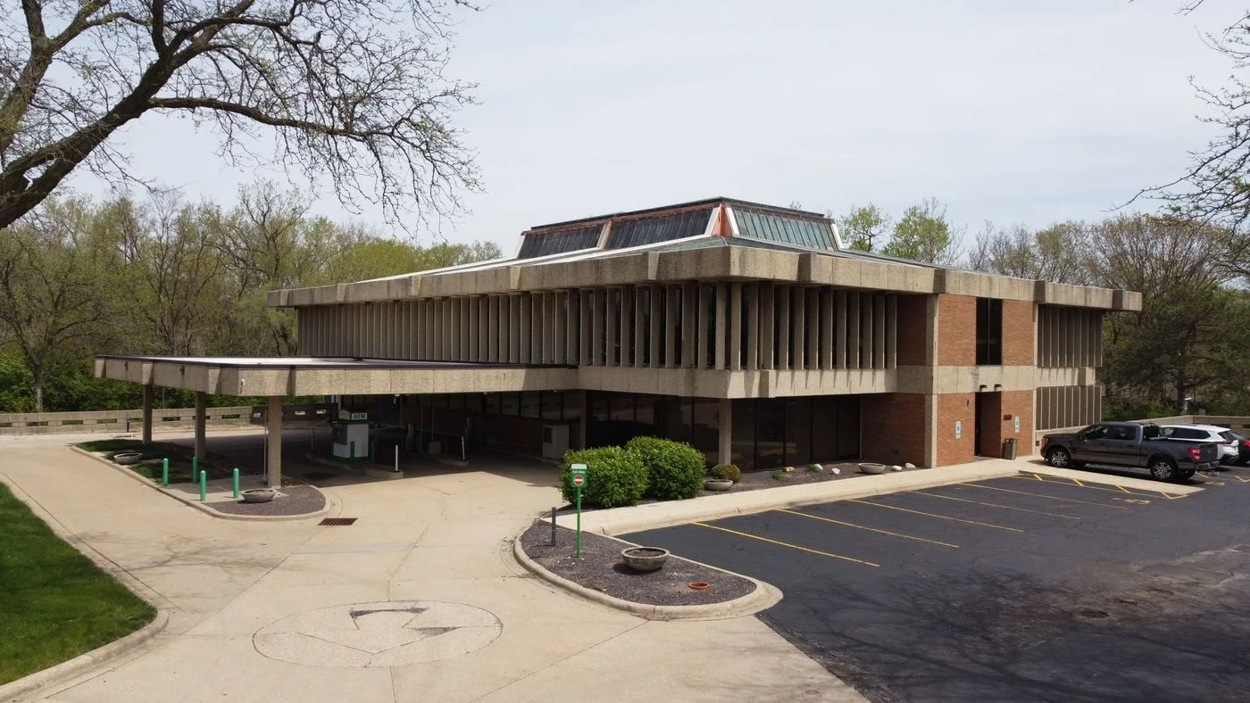 Photo 2 of 4600 N Brandywine Dr, Peoria, IL 61614