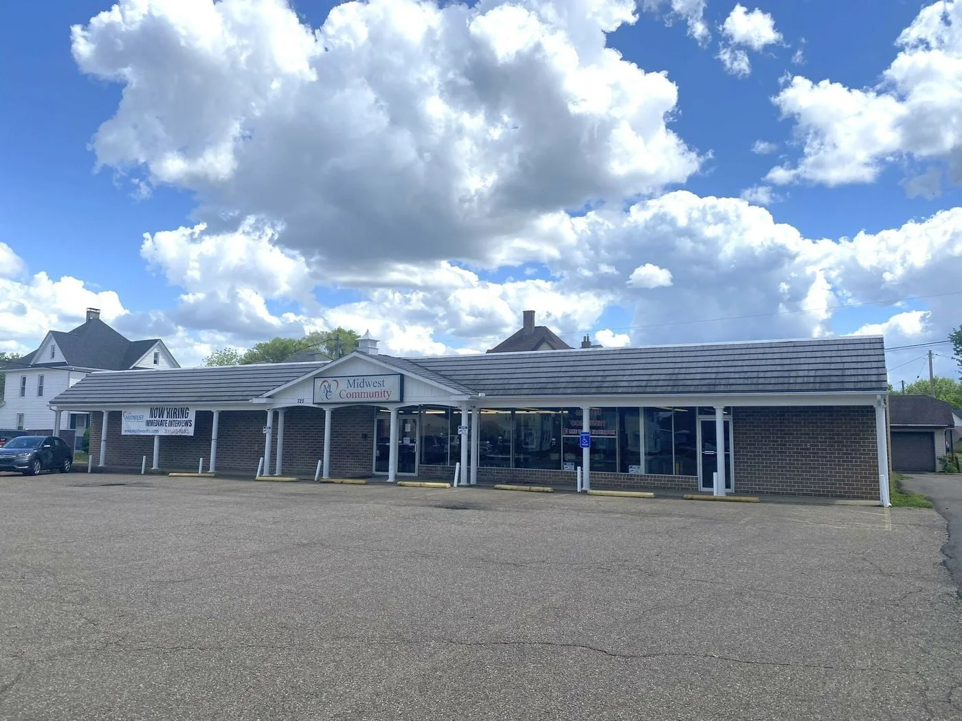 Photo 1 of 725 Main Ave W, Massillon, OH 44647