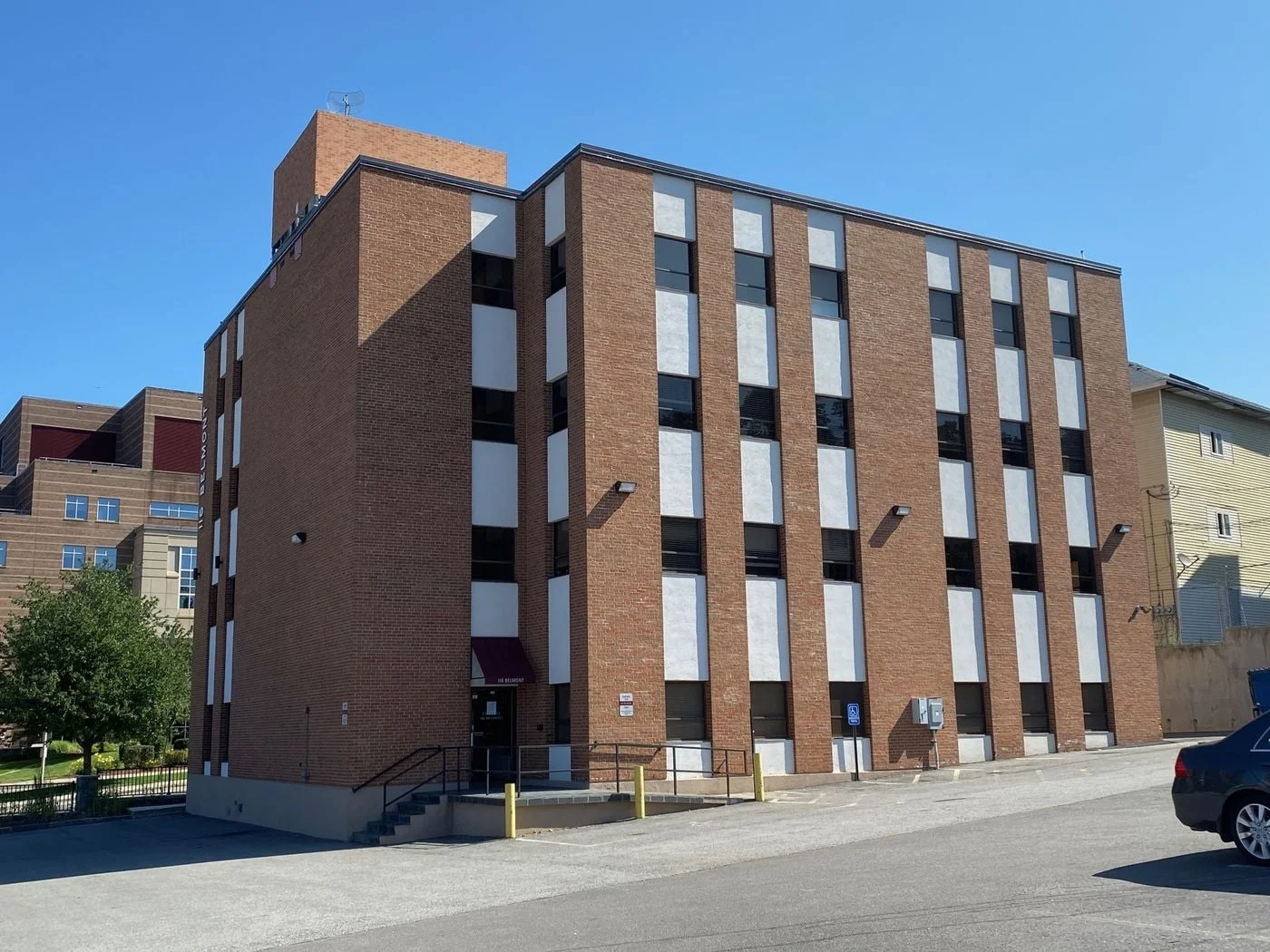 Photo 1 of 116 Belmont St, Worcester, MA 01605