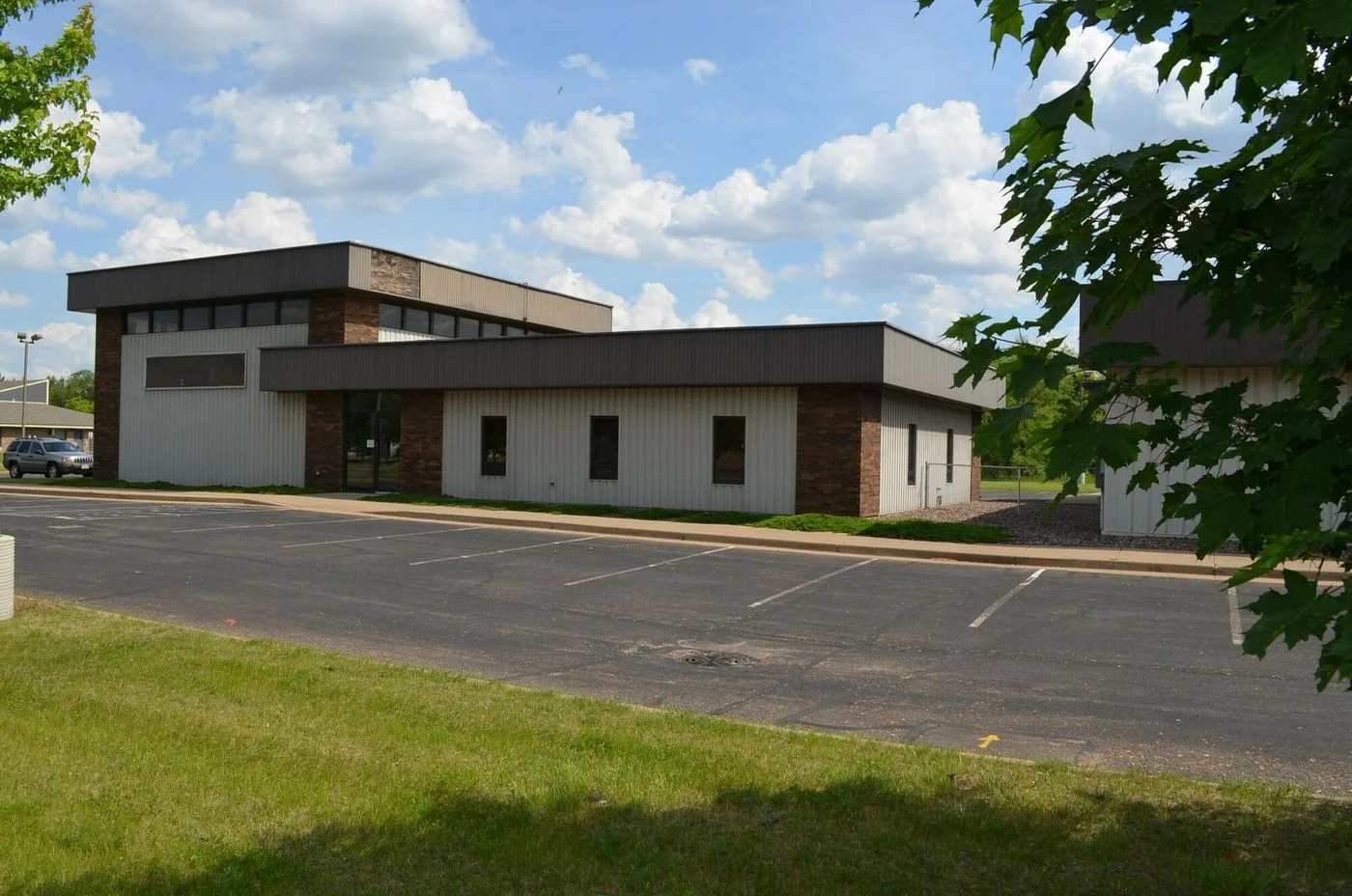 Photo 2 of 3041 Melby St, Eau Claire, WI 54703