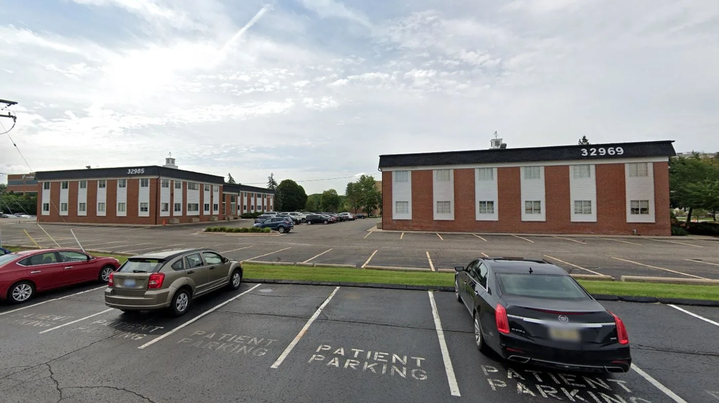 Photo 2 of 32969 And 32985 Hamilton Ct, Farmington Hills, MI 48334